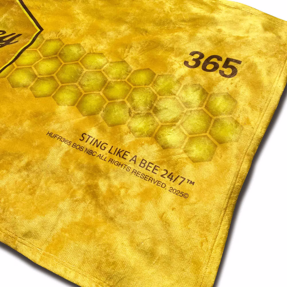 "HONEY TRAP" Towel - Image 3